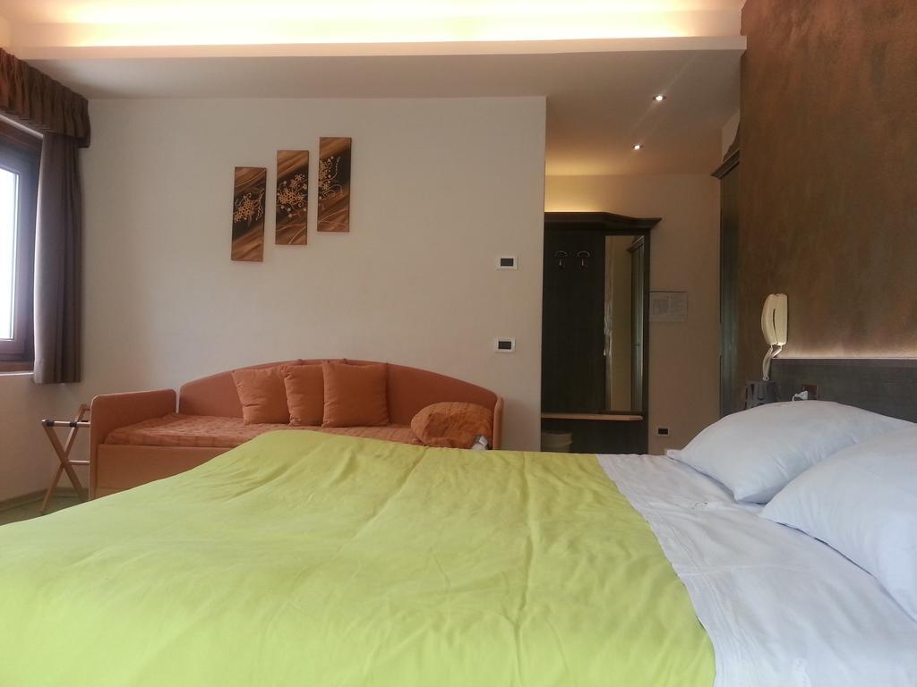 ארונצו די קדורה Hotel Al Sole מראה חיצוני תמונה
