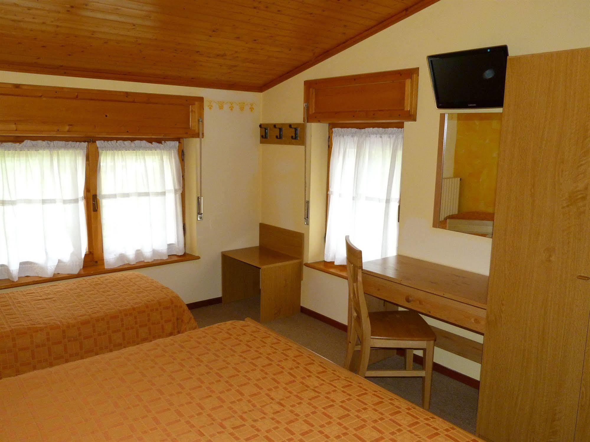 ארונצו די קדורה Hotel Al Sole מראה חיצוני תמונה