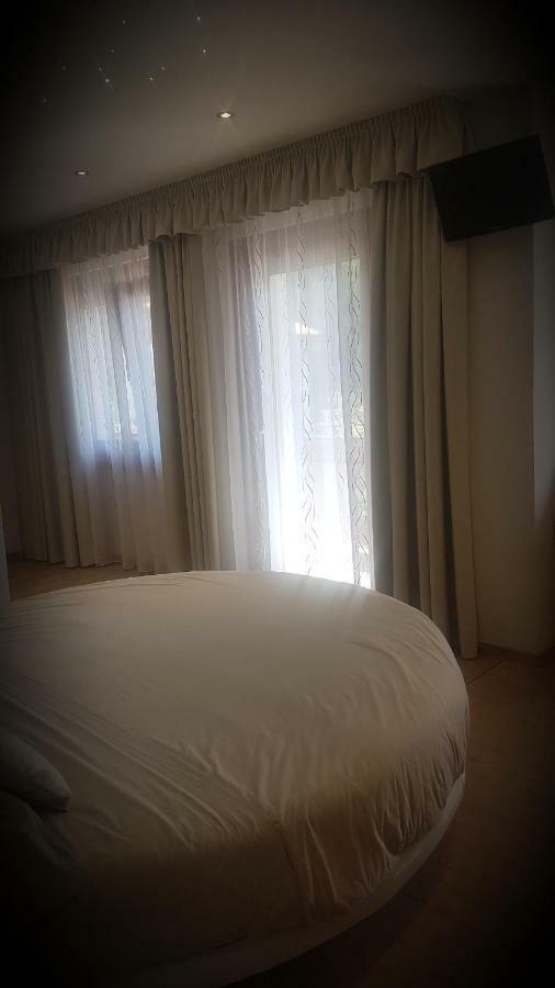 ארונצו די קדורה Hotel Al Sole מראה חיצוני תמונה